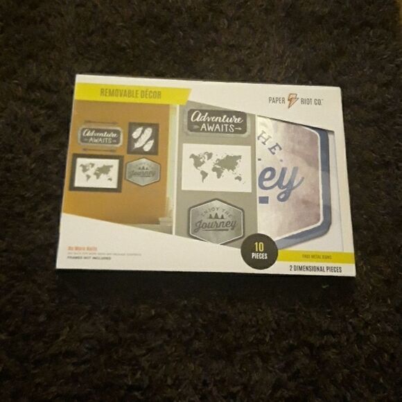 Removable Decor nwt    - Picture 1 of 4
